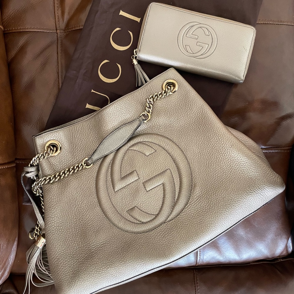 Gucci Leather Soho Tassel Chain Tote Bag